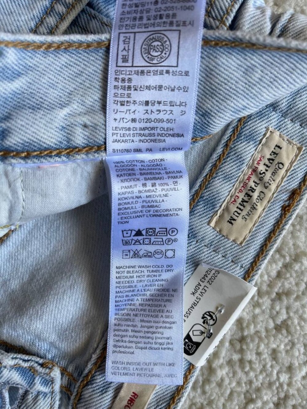 NWT Levi’s Premium Ribcage Wide Leg High Rise Women’s Jeans Size 26/32 - Picture 7 of 13